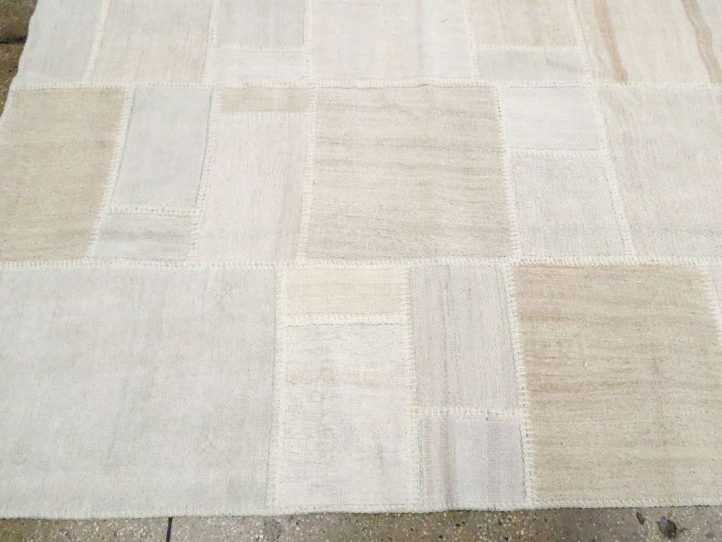 Modern Turkish Flatweave Kilim Room Size Carpet, No.30578 - Gsblank