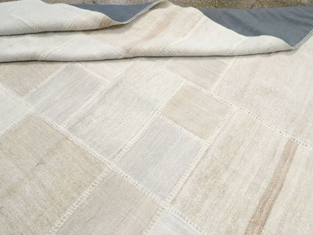 Modern Turkish Flatweave Kilim Room Size Carpet, No.30578 - Gsblank