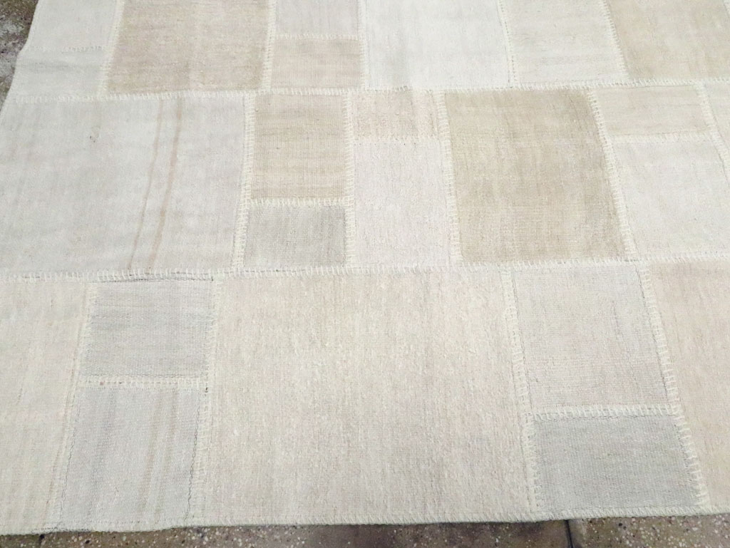 Modern Turkish Flatweave Kilim Room Size Carpet, No.30582 - Gsblank