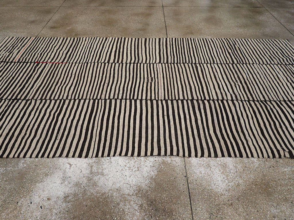 Vintage Persian Flatweave Kilim Gallery Carpet, No.30642 - Gsblank