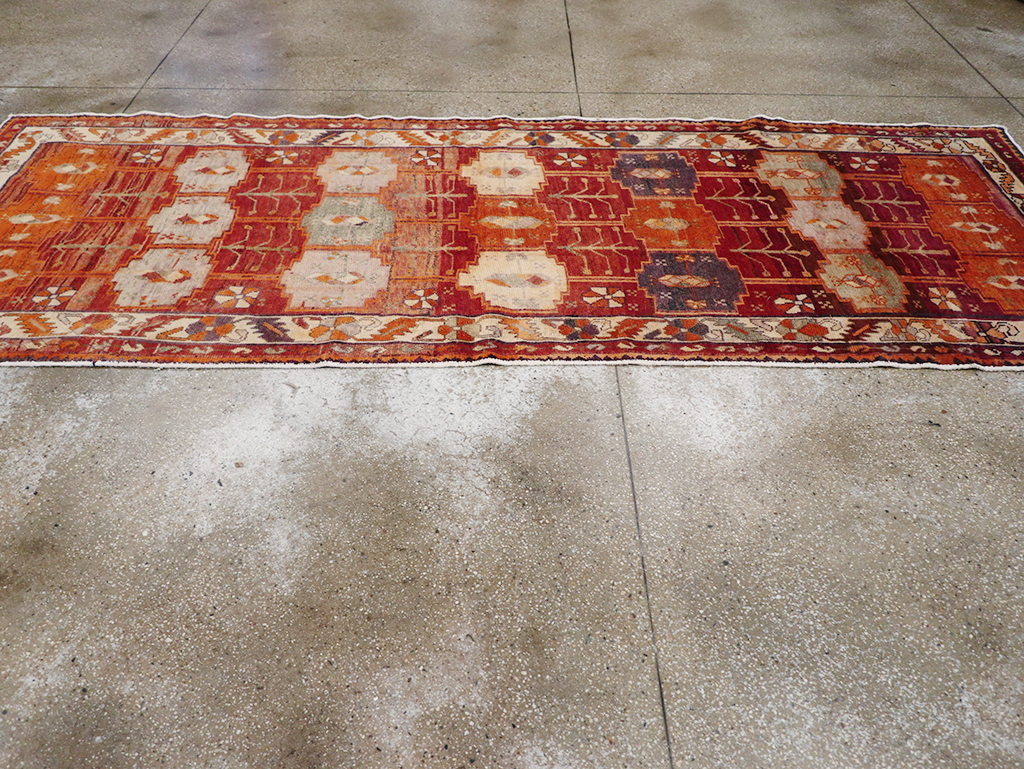 Vintage Persian Lori Gallery Rug, No.30664 - Gsblank