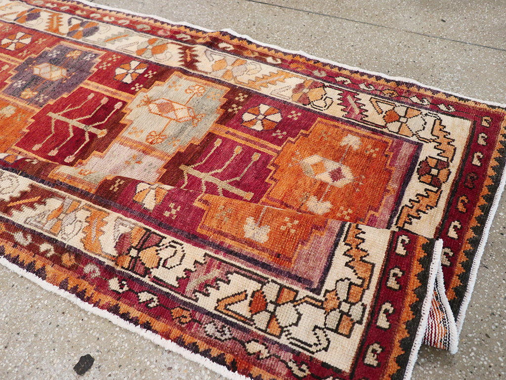 Vintage Persian Lori Gallery Rug, No.30664 - Gsblank