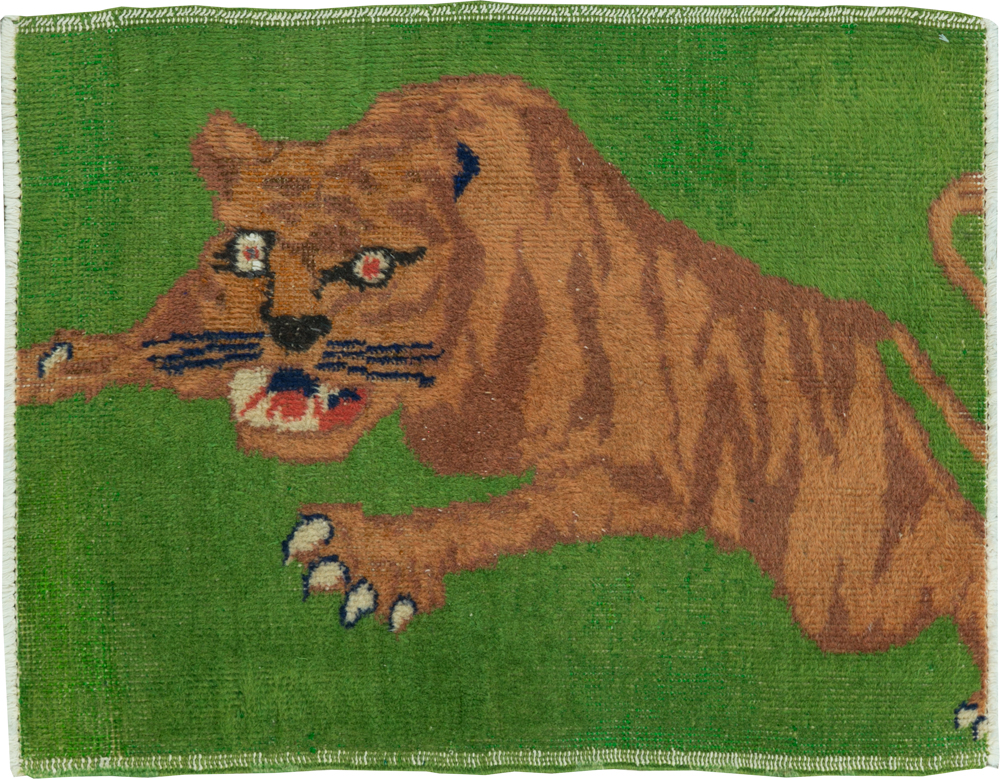 Vintage Turkish Anatolian Pictorial Throw Rug, No.30723 - Gsblank