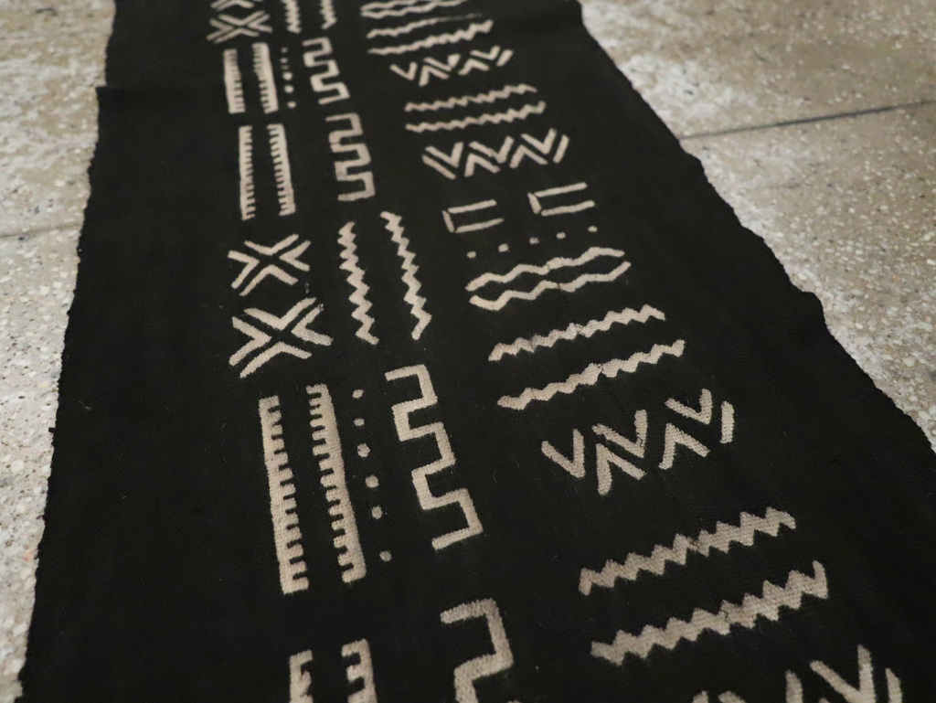 Vintage Indonesian Textile Runner, No.30726 - Gsblank
