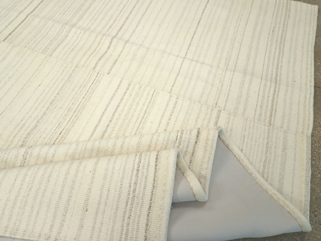 Modern Turkish Flatweave Room Size Carpet, No.30746 - Gsblank