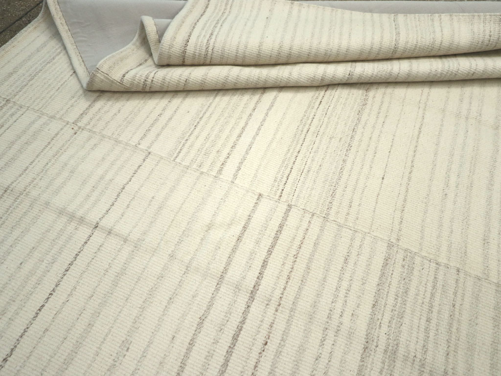 Modern Turkish Flatweave Room Size Carpet, No.30746 - Gsblank