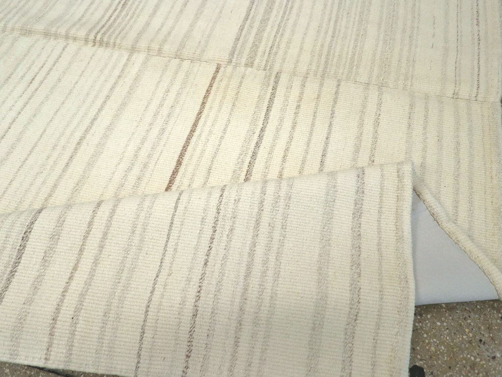 Modern Turkish Flatweave Small Room Size Carpet, No.30747 - Gsblank