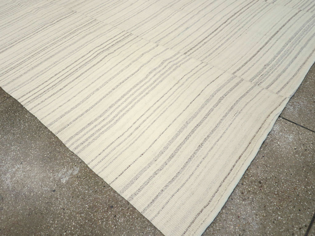 Modern Turkish Flatweave Room Size Carpet, No.30749 - Gsblank