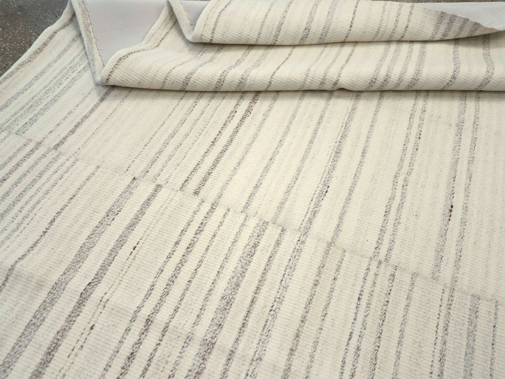 Modern Turkish Flatweave Room Size Carpet, No.30749 - Gsblank