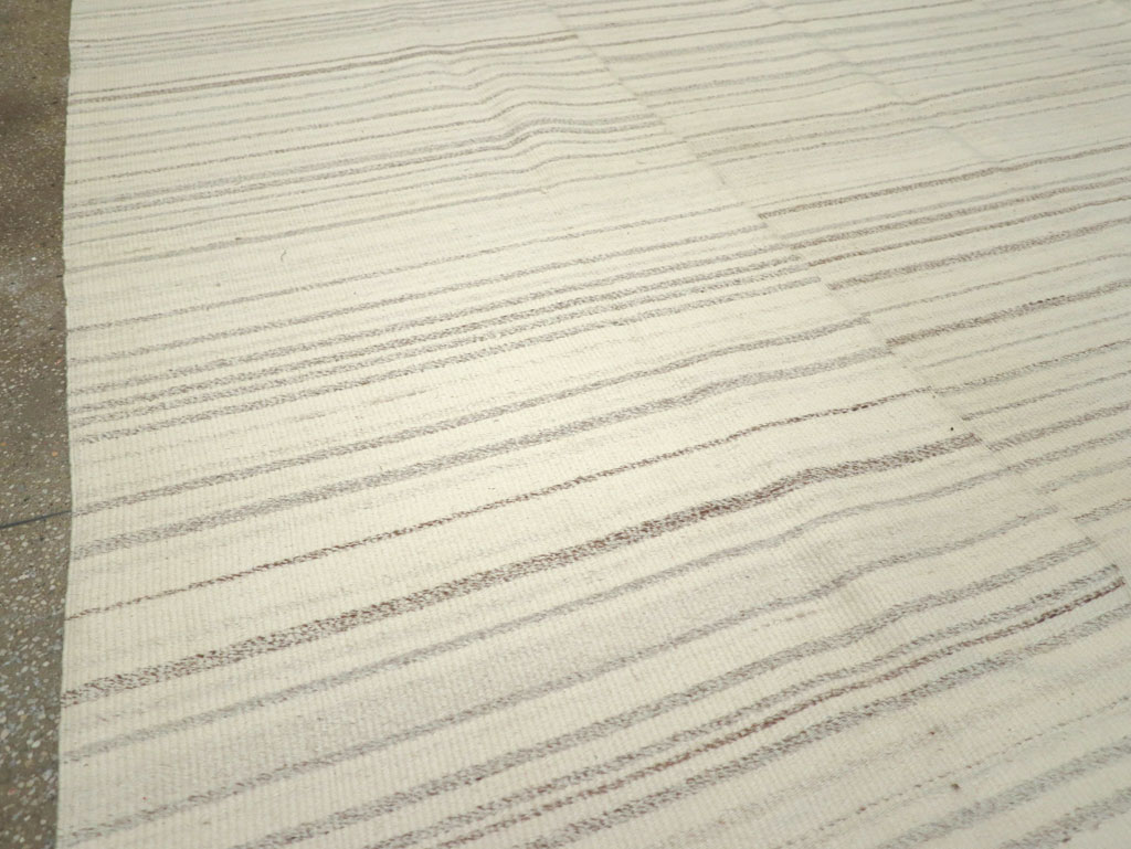 Modern Turkish Flatweave Room Size Carpet, No.30750 - Gsblank