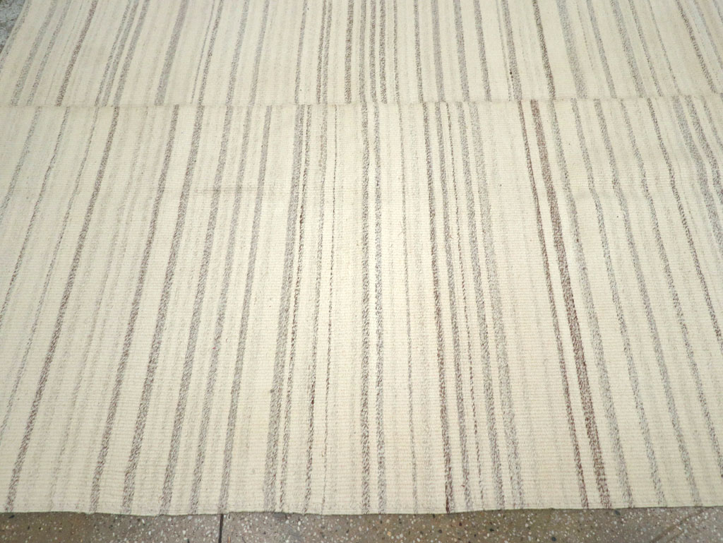 Modern Turkish Flatweave Room Size Carpet, No.30750 - Gsblank