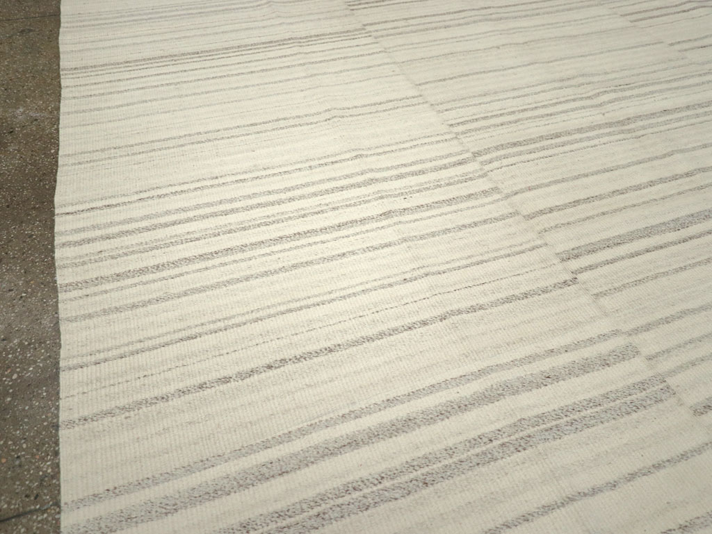 Modern Turkish Flatweave Room Size Carpet, No.30751 - Gsblank