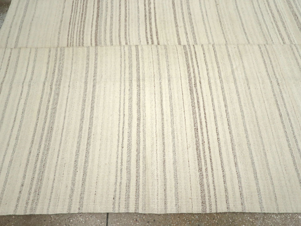 Modern Turkish Flatweave Room Size Carpet, No.30751 - Gsblank