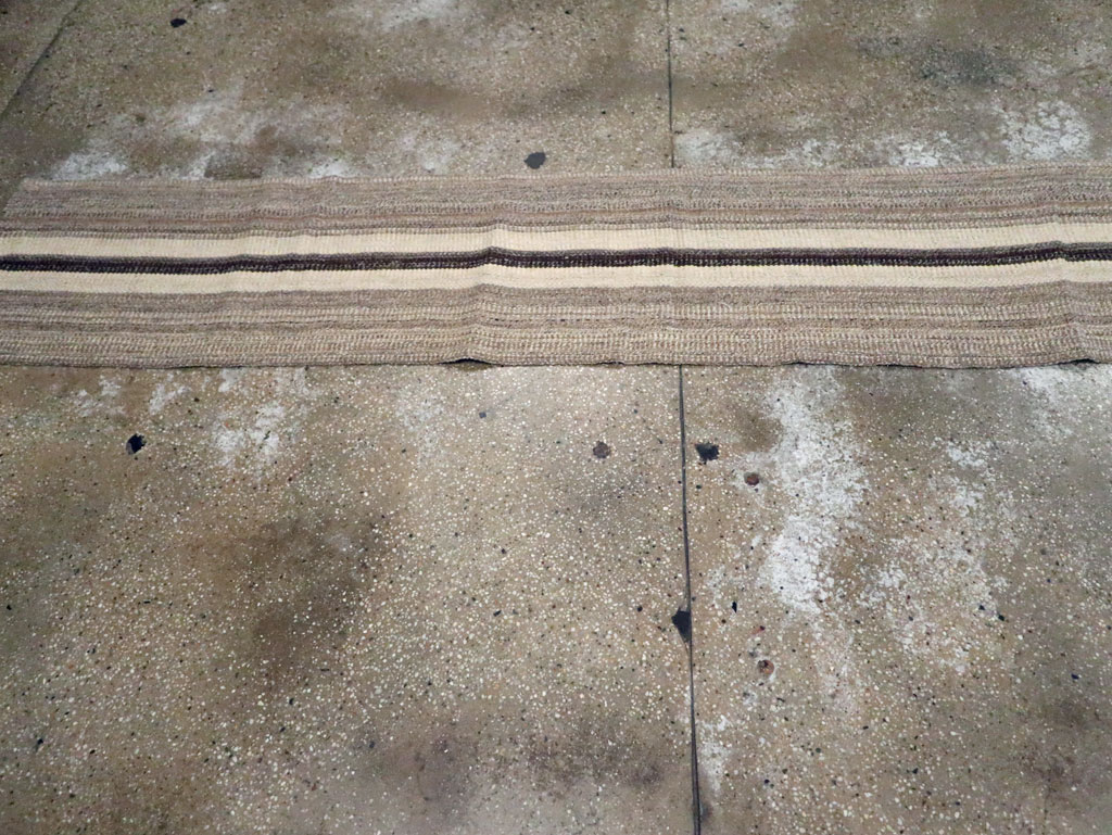 Modern Turkish Flatweave Kilim Runner, No.30769 - Gsblank