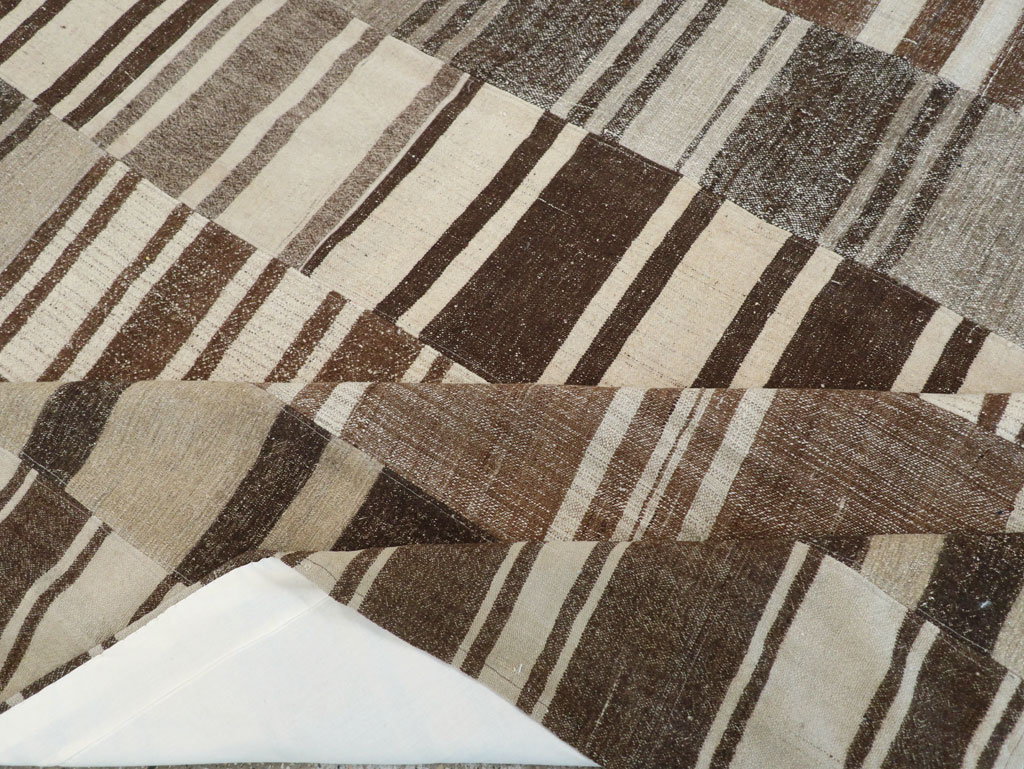 Modern Turkish Flatweave Room Size Carpet, No.30787 - Gsblank