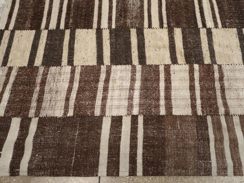 Modern Turkish Flatweave Room Size Carpet, No.30788 - Gsblank