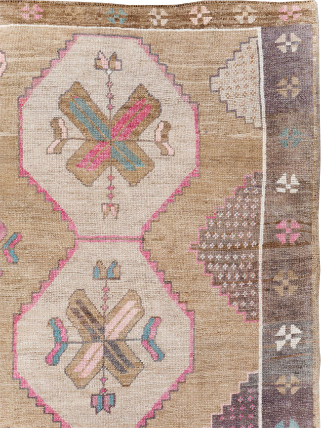 Vintage Turkish Anatolian Room Size Carpet, No.30816 - Gsblank