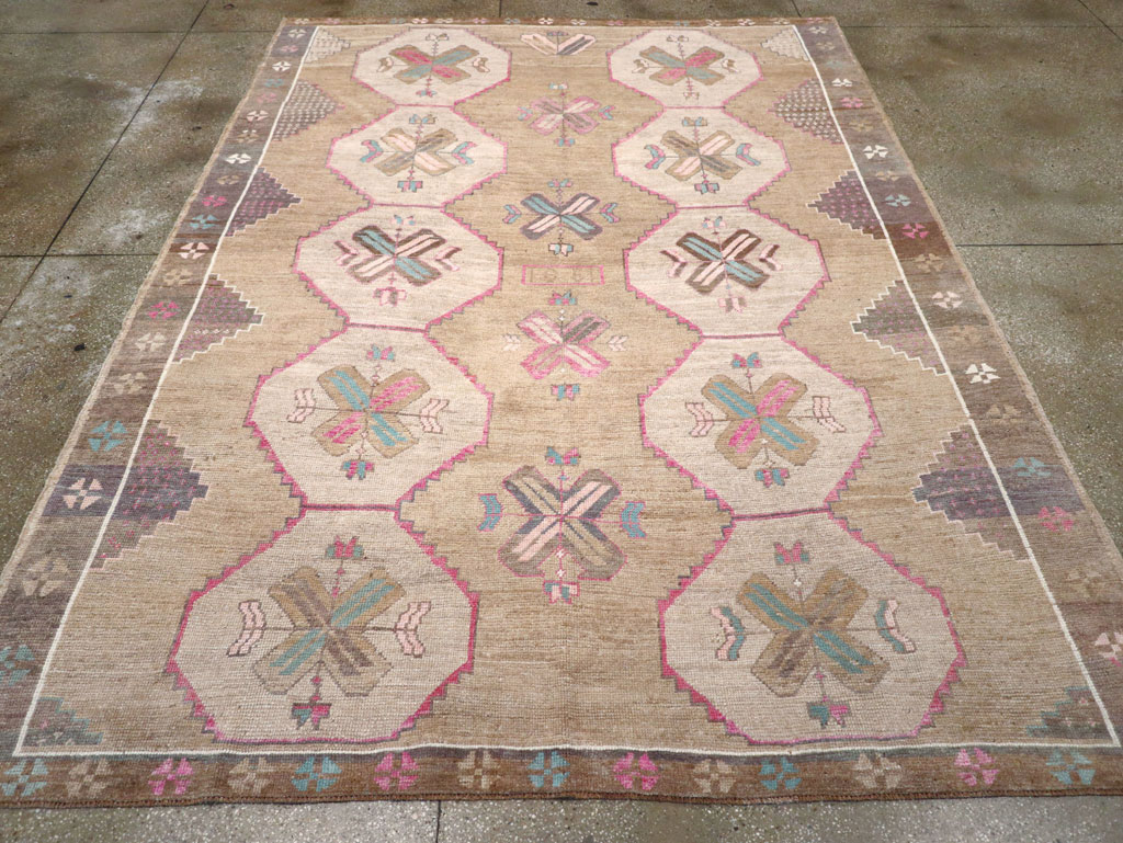 Vintage Turkish Anatolian Room Size Carpet, No.30816 - Gsblank