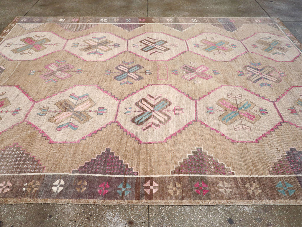 Vintage Turkish Anatolian Room Size Carpet, No.30816 - Gsblank