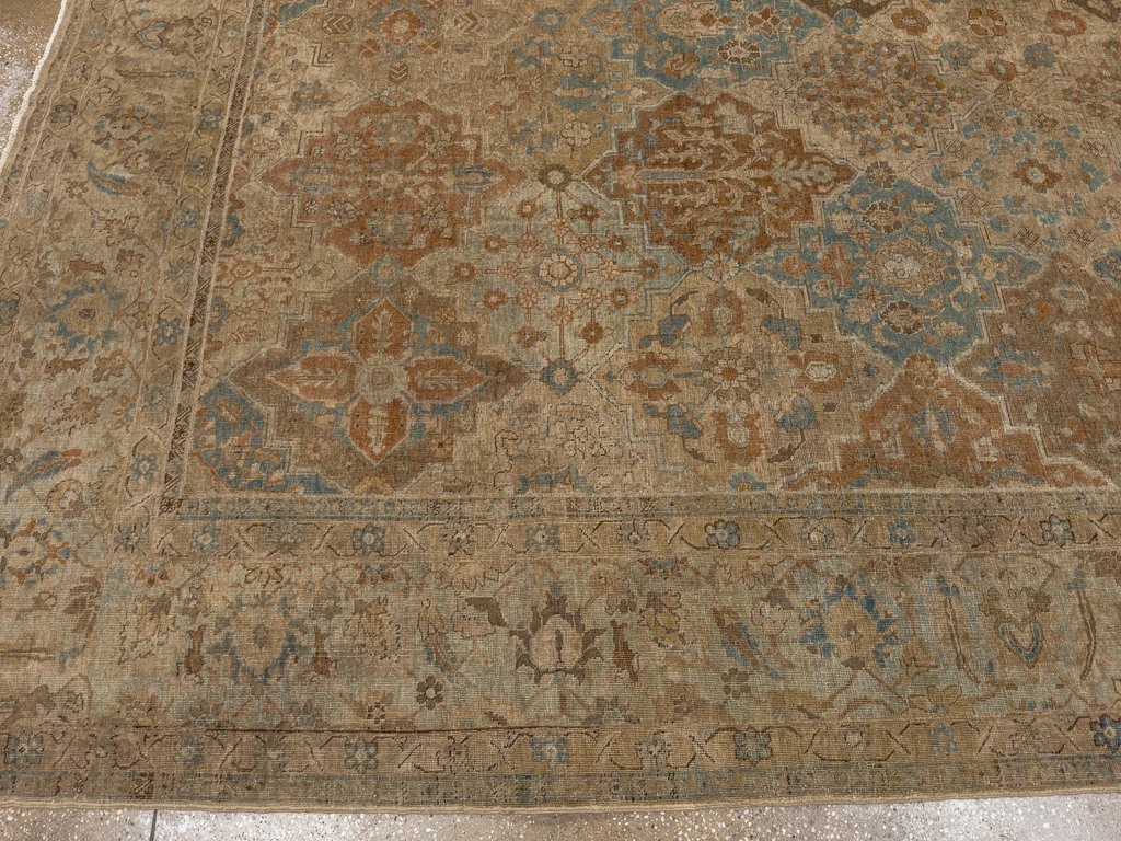 Antique Persian Tabriz Room Size Carpet, No.30840 - Gsblank
