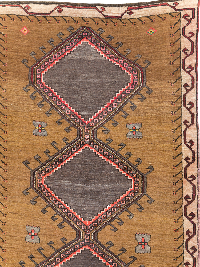 Vintage Turkish Anatolian Tribal Room Size Carpet, No.30851 - Gsblank