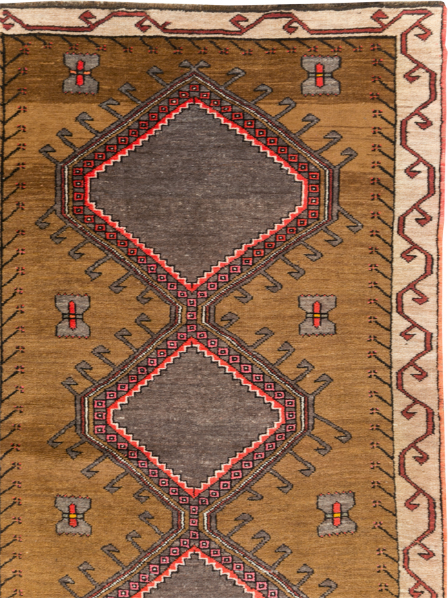 Vintage Turkish Anatolian Tribal Room Size Carpet, No.30851 - Gsblank