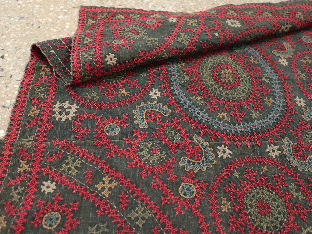 Vintage Central Asian Embroidered Suzani Textile, No.30858 - Gsblank