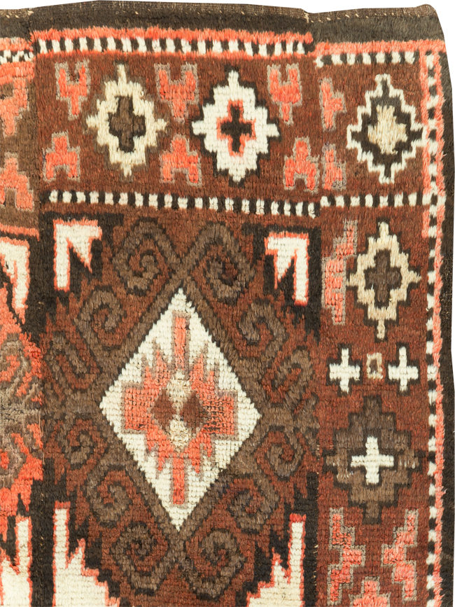 Vintage Central Asian Turkoman Gallery Rug, No.30878 - Gsblank