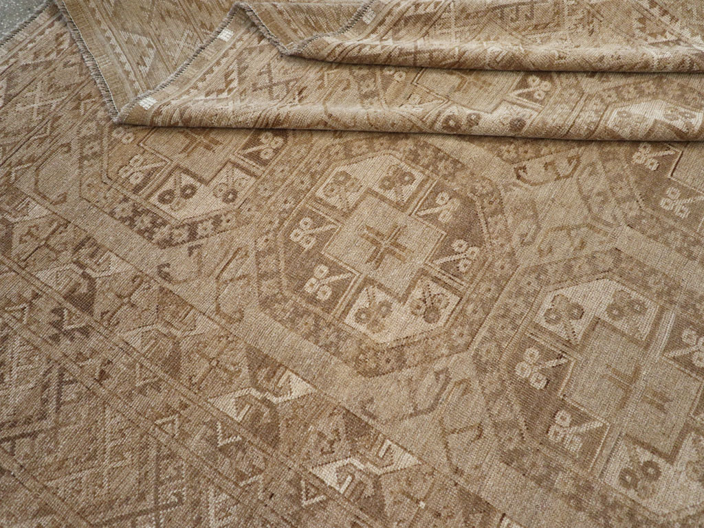 Vintage Central Asian Turkoman Tribal Room Size Carpet, No.30883 - Gsblank