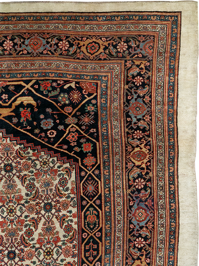 Antique Persian Bidjar Accent Carpet, No.30911 - Gsblank