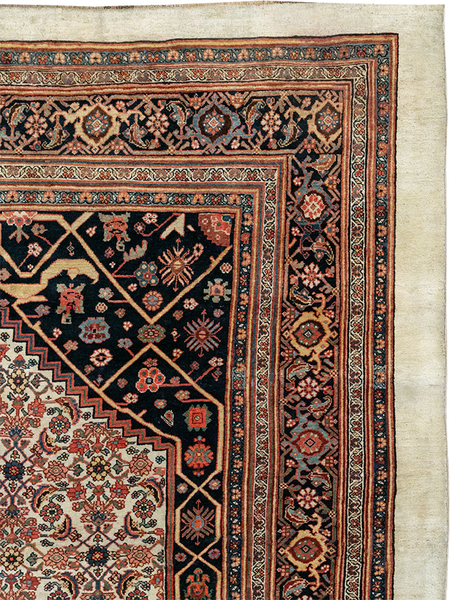 Antique Persian Bidjar Accent Carpet, No.30911 - Gsblank