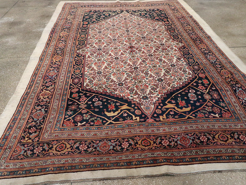 Antique Persian Bidjar Accent Carpet, No.30911 - Gsblank