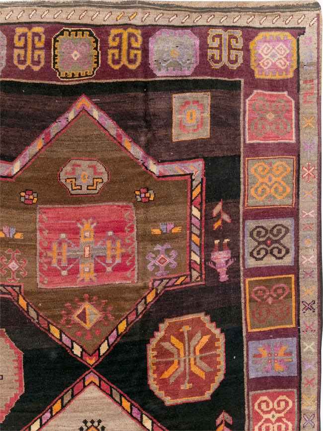 Vintage Turkish Anatolian Tribal Room Size Carpet, No.30914 - Gsblank