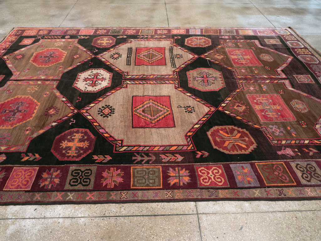 Vintage Turkish Anatolian Tribal Room Size Carpet, No.30914 - Gsblank