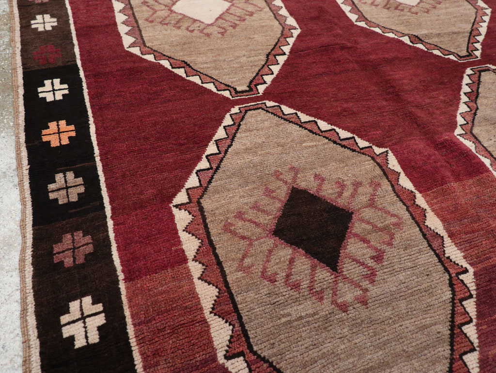 Vintage Turkish Anatolian Accent Carpet, No.30937 - Gsblank