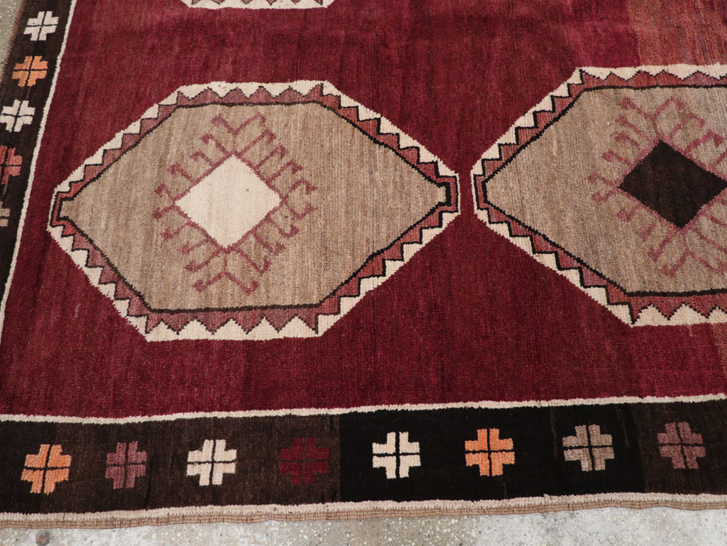 Vintage Turkish Anatolian Accent Carpet, No.30937 - Gsblank