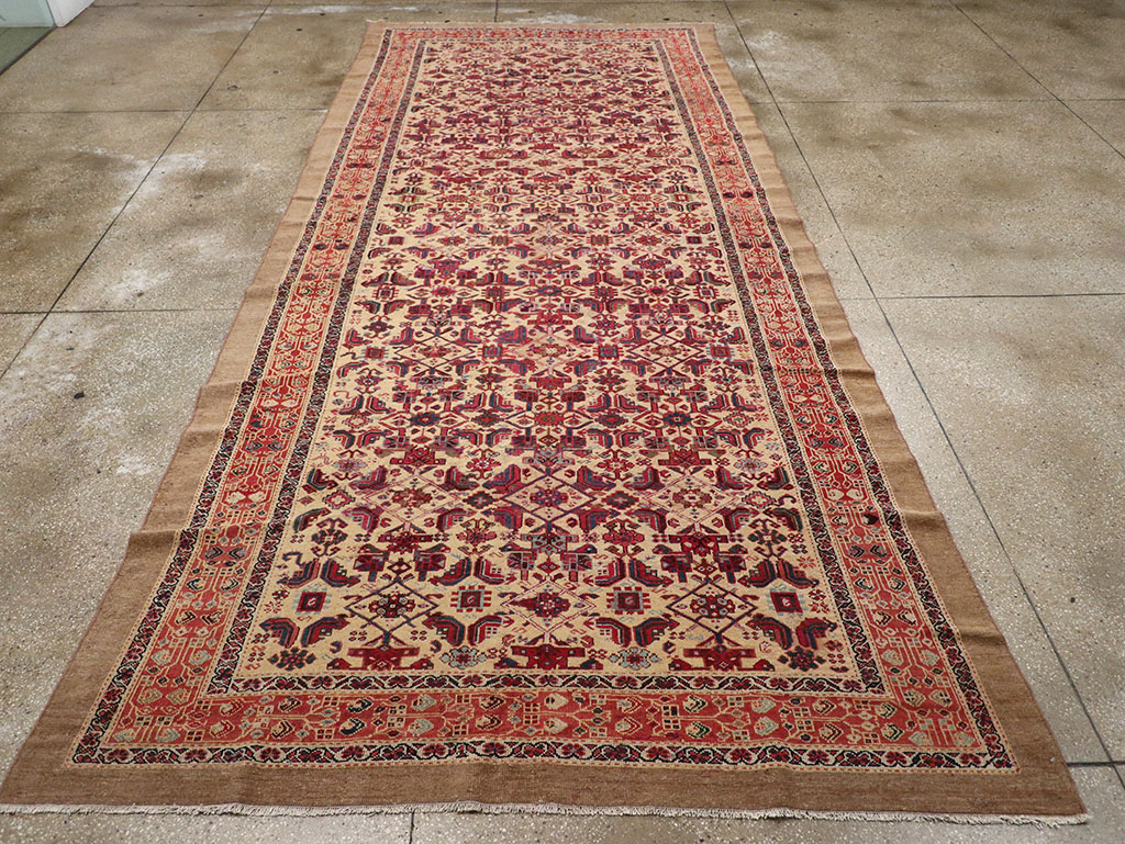 Antique Persian Malayer Gallery Carpet, No.30939 - Gsblank