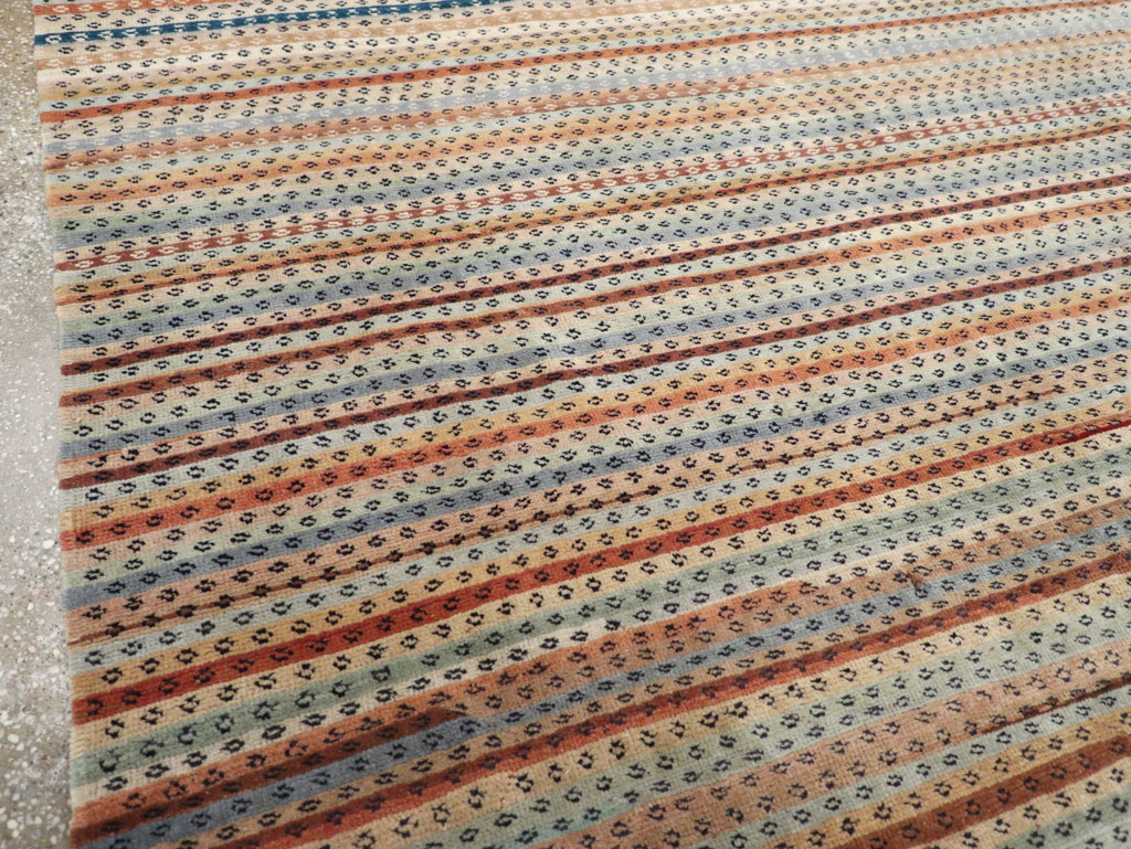 Vintage Turkish Anatolian Accent Rug, No.30941 - Gsblank