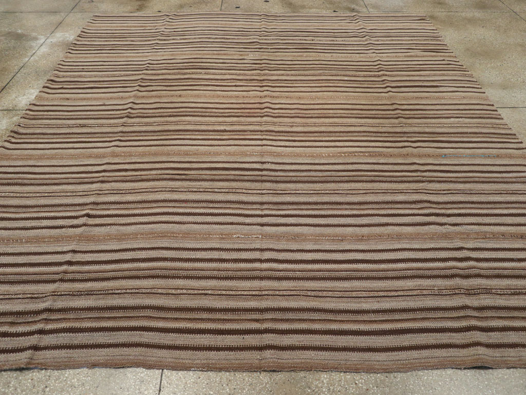 Vintage Turkish Flatweave Kilim Square Room Size Carpet, No.30949 - Gsblank