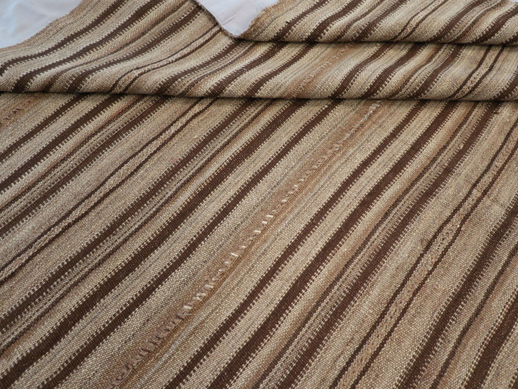 Vintage Turkish Flatweave Kilim Square Room Size Carpet, No.30949 - Gsblank