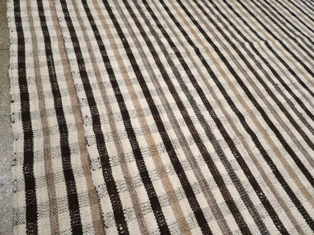 Vintage Persian Plaid Flatweave Kilim Room Size Carpet, No.30952 - Gsblank