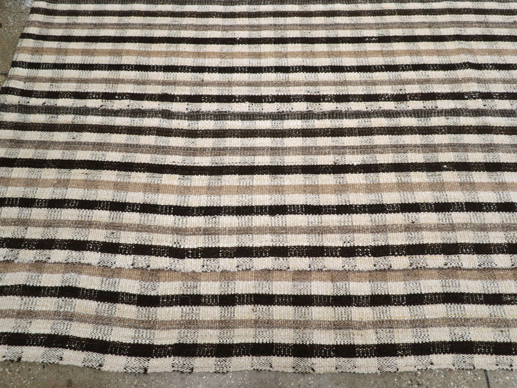 Vintage Persian Plaid Flatweave Kilim Room Size Carpet, No.30952 - Gsblank