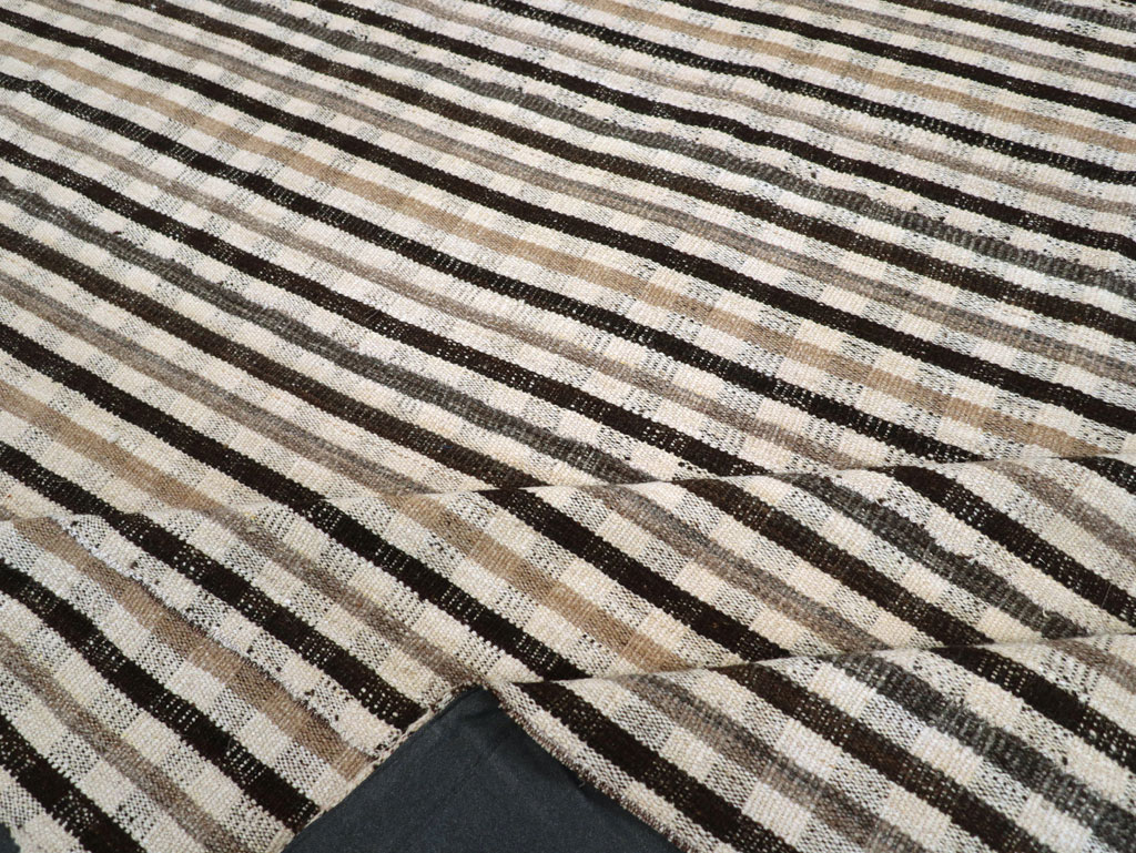 Vintage Persian Plaid Flatweave Kilim Room Size Carpet, No.30952 - Gsblank