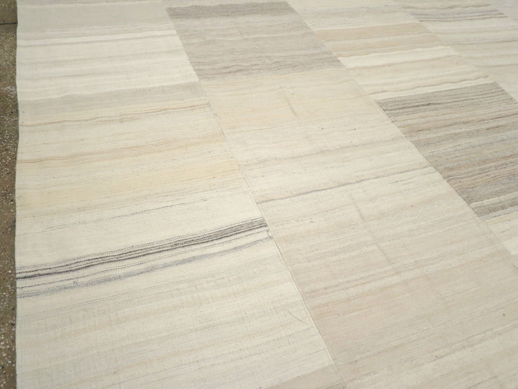 Modern Turkish Flatweave Kilim Large Room Size Carpet, No.30967 - Gsblank