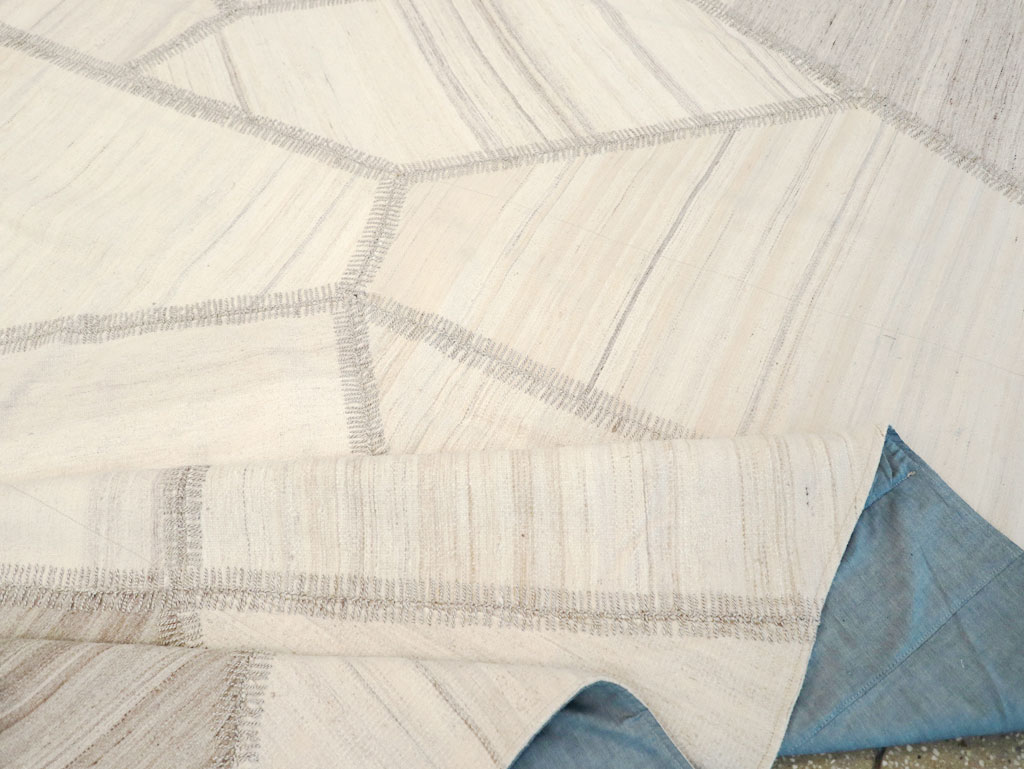 Modern Turkish Flatweave Kilim, No.30971 - Gsblank