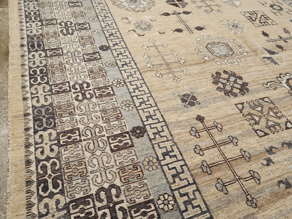 Contemporary East Turkestan Khotan Room Size Carpet, No.30997 - Gsblank
