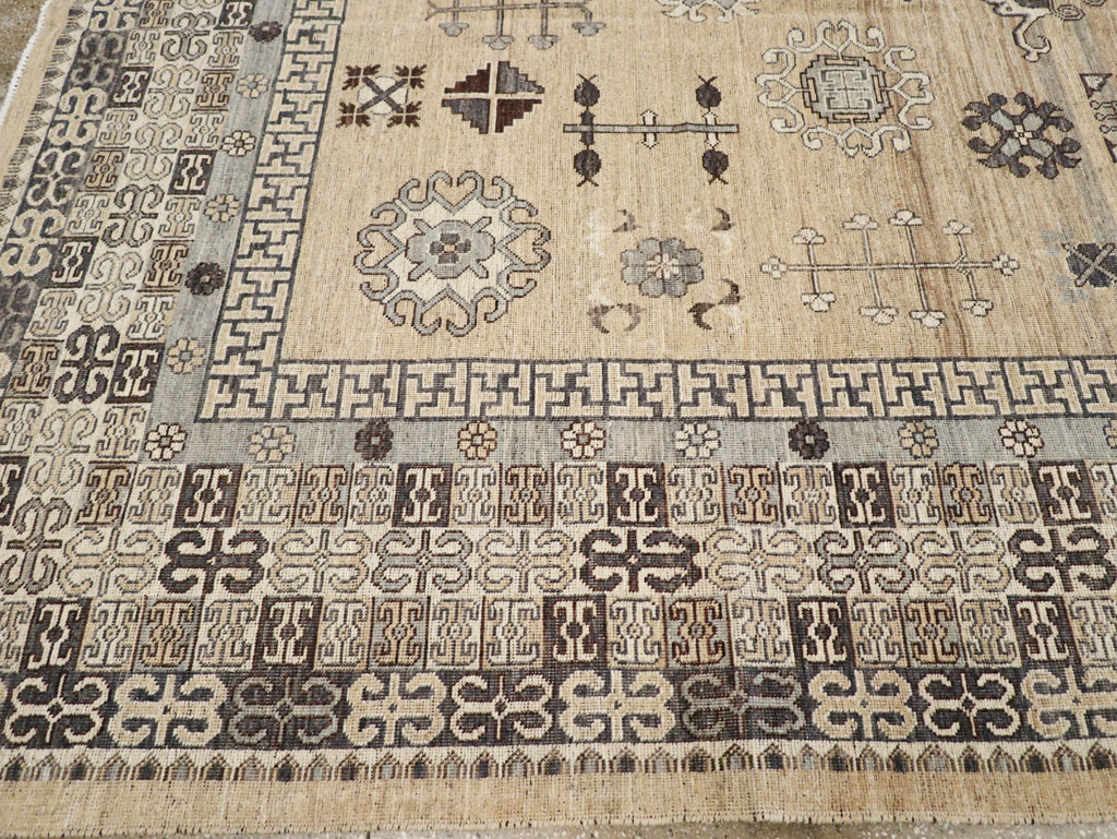 Contemporary East Turkestan Khotan Room Size Carpet, No.30997 - Gsblank