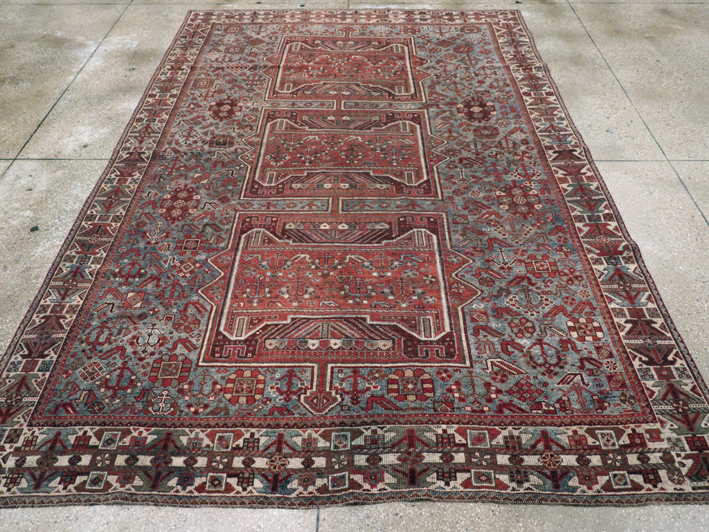 Antique Persian Shiraz Rug, No.31003 - Gsblank