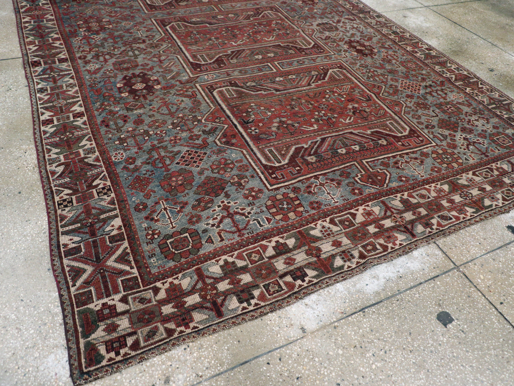 Antique Persian Shiraz Rug, No.31003 - Gsblank
