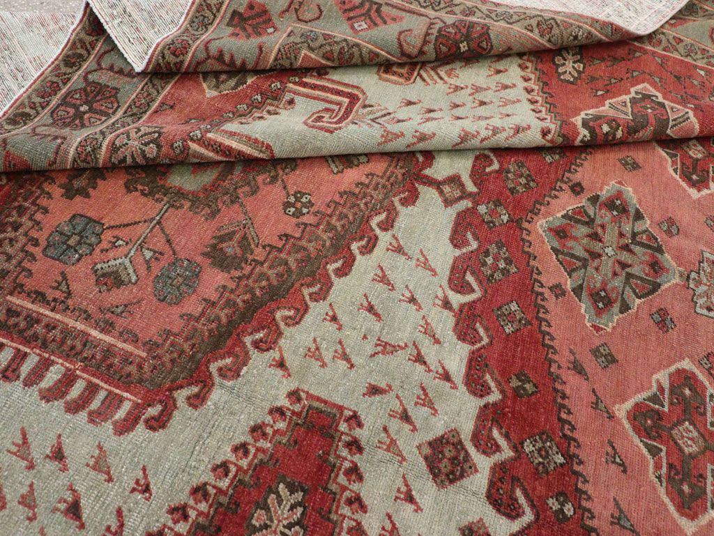 Vintage Persian Veece Room Size Carpet, No.31004 - Gsblank